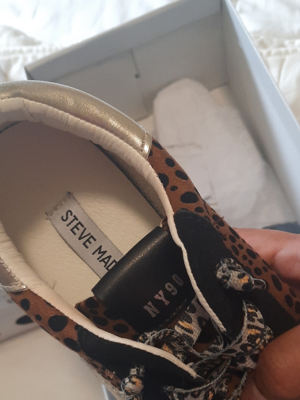 Steve Madden Leopard Print Low-Top Sneakers with Silver Star - Picture 4 of 4